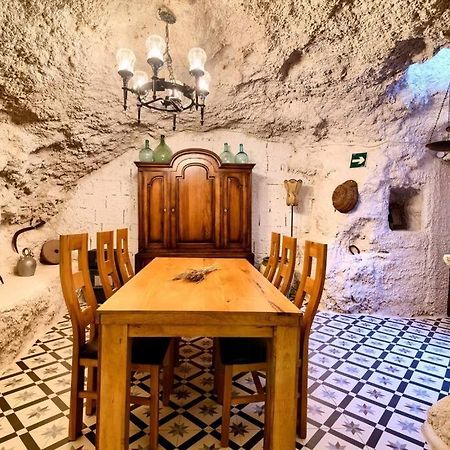 Cueva Con Jacuzzi A 20 Minutos De Valencia Villa Benaguacil Eksteriør bilde