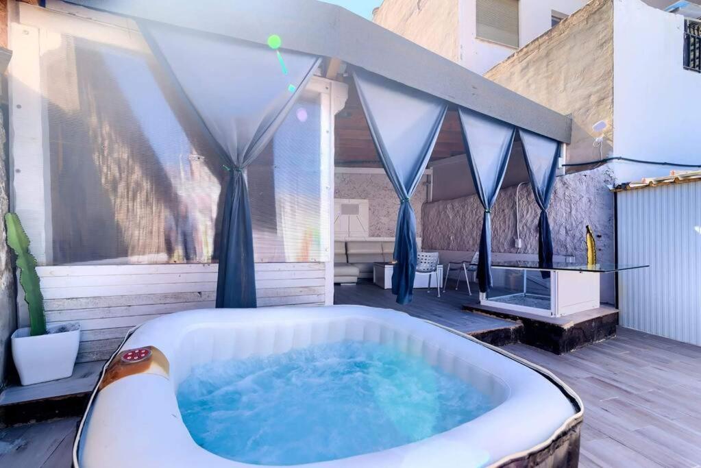 Cueva Con Jacuzzi A 20 Minutos De Valencia Villa Benaguacil Eksteriør bilde