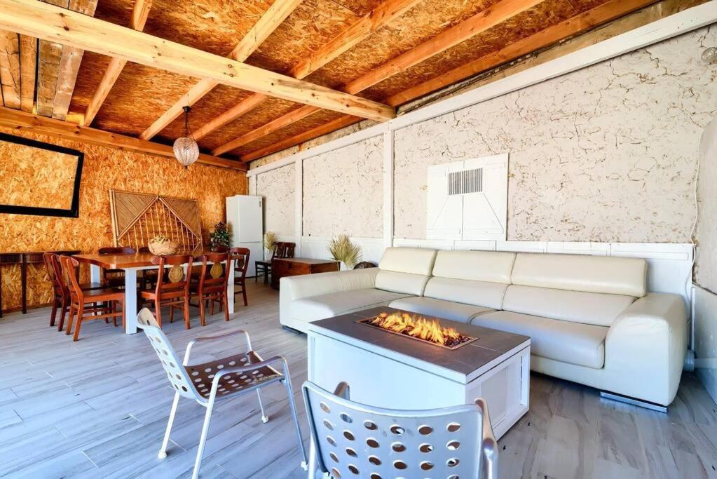 Cueva Con Jacuzzi A 20 Minutos De Valencia Villa Benaguacil Eksteriør bilde