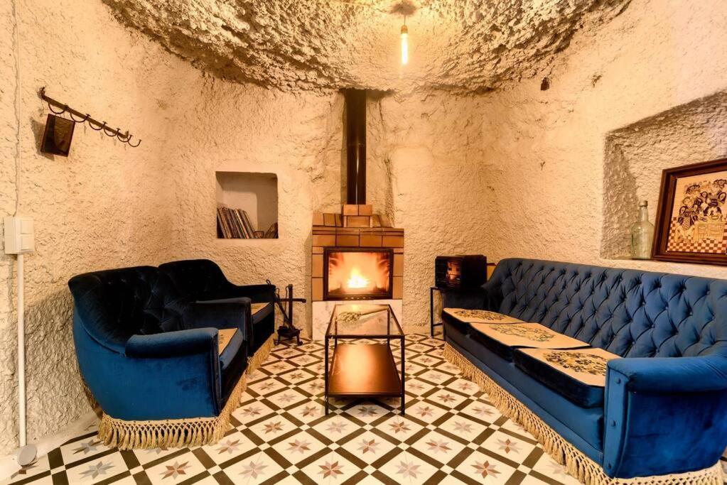 Cueva Con Jacuzzi A 20 Minutos De Valencia Villa Benaguacil Eksteriør bilde