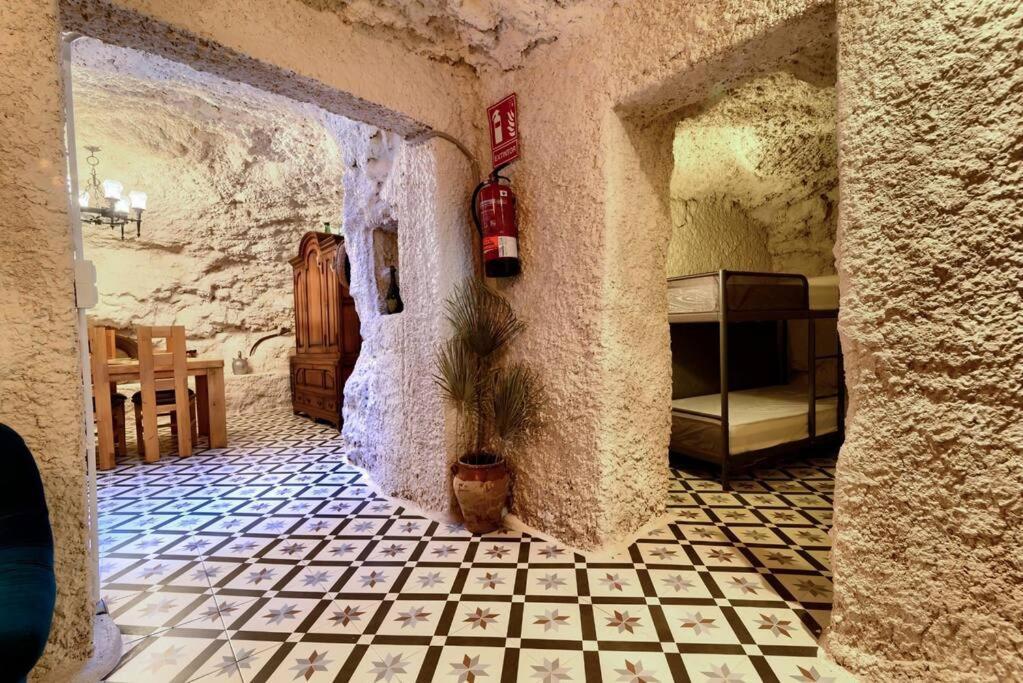 Cueva Con Jacuzzi A 20 Minutos De Valencia Villa Benaguacil Eksteriør bilde
