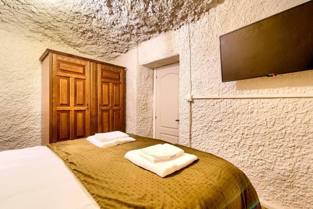 Cueva Con Jacuzzi A 20 Minutos De Valencia Villa Benaguacil Eksteriør bilde
